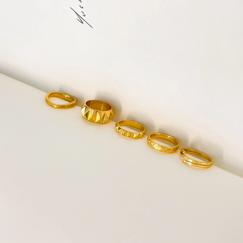 Anelli Geometrici In Acciaio Inossidabile Placcato Oro 18K Per Donna Incisione A Stella Texture A Righe Stile Vintage