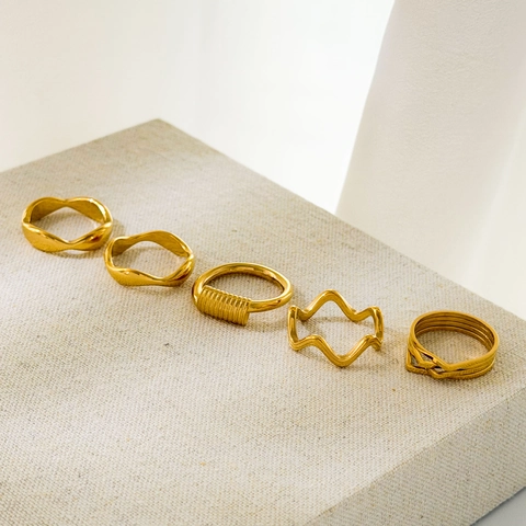 Anillos Geométricos Arco Ondulado Acero De Titanio Chapado En Oro 18K Apilable Multicapa Minimalista Joyería Para Mujeres