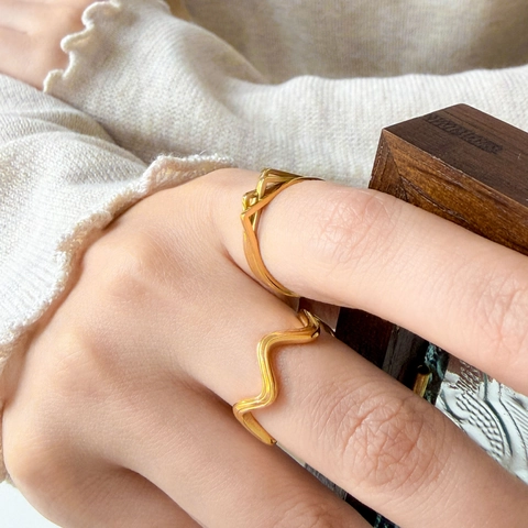 Anillos Geométricos Arco Ondulado Acero De Titanio Chapado En Oro 18K Apilable Multicapa Minimalista Joyería Para Mujeres