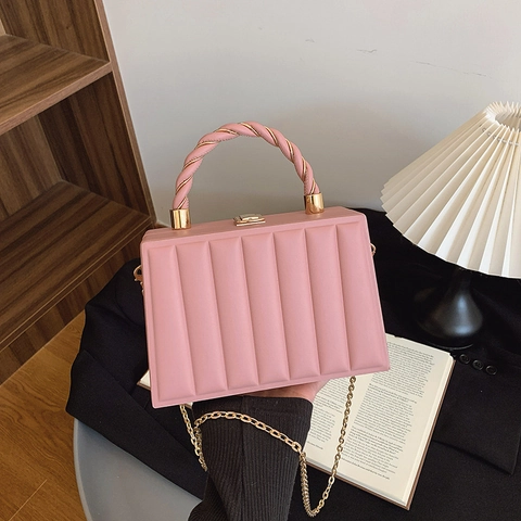 Sac Bandoulière Structuré À Rayures Verticales Pour Femmes En Cuir PU Matelassé Avec Porté Torsadé Et Chaîne En Métal Doré