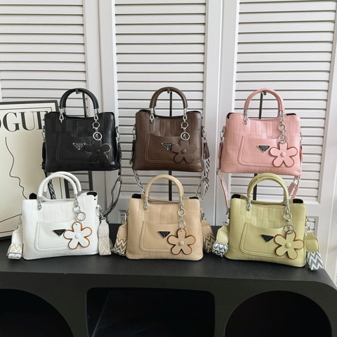 Women PU Leather Handbag Checkered Embossed Shoulder Crossbody Bag With Wide Strap And Flower Charm Commuter Fashion