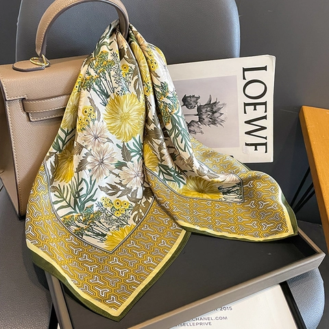 Foulard Quadrato In Raso Di Gelso Stampa Crisantemo Moda Fazzoletto Da Collo Geometrico Per Donne