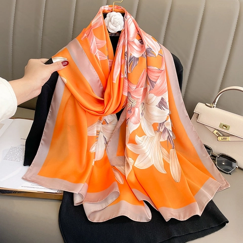 Sciarpa Scialle Stampa Floreale Giglio Retro Imitazione Raso Satin Protezione Solare Estate Spiaggia Per Donna Accessorio Elegante