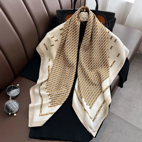 Grande Sciarpa Quadrata Donna Poliestere Effetto Raso Twill Stampa Monogramma Moda Pendolare Elegante Scialle Foulard Testa
