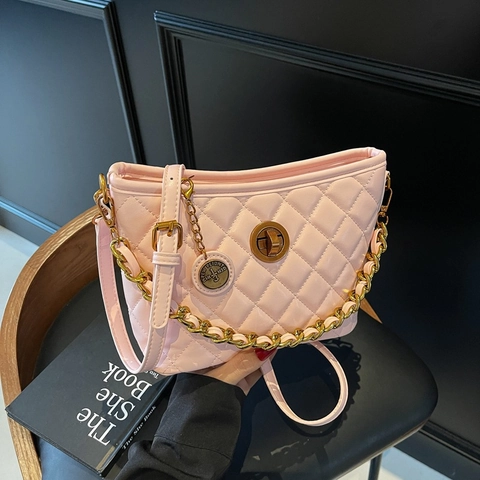 Quilted Chain Crossbody Bag For Women Luxury PU Leather Diamond Pattern Shoulder Bag Trendy Elegant Small Purse With Turn Lock