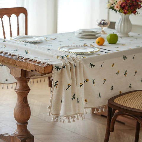 Embroidered Floral Tablecloth Waterproof Rectangular Polyester Cotton Table Cloth With Tassels For Dining Room Decor