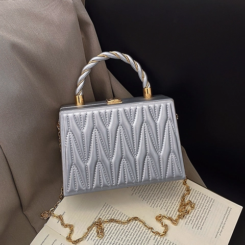 Borsa A Tracolla In Pelle PU Trapuntata Chevron Borsa A Scatola Donna Borsa A Mano Con Catena In Metallo E Manico Intrecciato