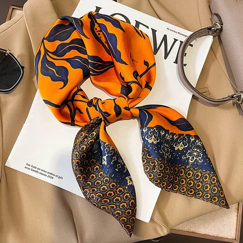 Women Retro Printed Square Scarf Imitation Satin Satin Elegant Floral Pattern Commuting Fashion Neckerchief