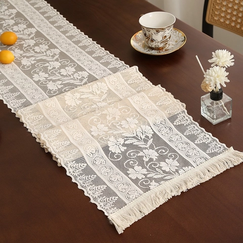Chemin de Table en Dentelle Campagne Américaine Ipomée Floral Ajouré Tricot Décor de Table Avec Glands pour Salle à Manger Salon
