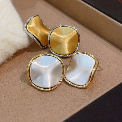 Minimalistische Unregelmäßige Geometrische Wellenohrringe Gebürstetes Metall Gebogene Stecker Mit 925 Sterling Silber Ohrstecker