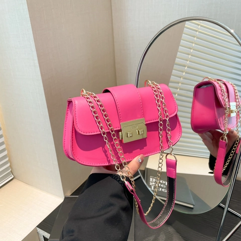 Women Crossbody Bag Fashion PU Leather Small Square Flap Bag Gold Metal Chain Strap Solid Color Retro Daily Streetwear Shoulder Bag