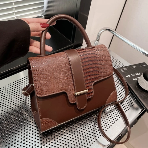Sac à Main en Cuir PU Rétro pour Femmes Motif Crocodile Épissage Petit Sac Carré Avec Bandoulière Sac Bandoulière Mode