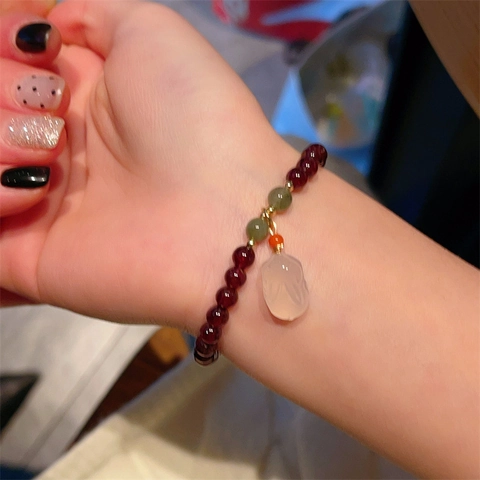 Natural Garnet Beaded Bracelet With White Jade Rabbit Gourd Pendant Chinese Retro Elegant Handmade Jewelry For Women
