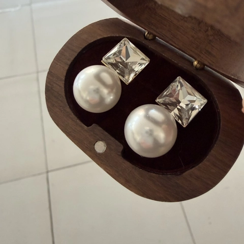 Orecchini A Lobo Geometrici Vintage Quadrati In Cristallo Di Vetro Con Perla Artificial Sintetica E Perno In Argento Sterling 925