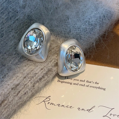 Orecchini A Lobo Geometrici Irregolari Con Zircone Design Metallo Spazzolato Perno In Argento Sterling 925 Per Donna