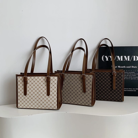Vintage Monogram Tote Bag PU Leather Large Capacity Shoulder Handbag For Women Retro Minimalist Adjustable Strap