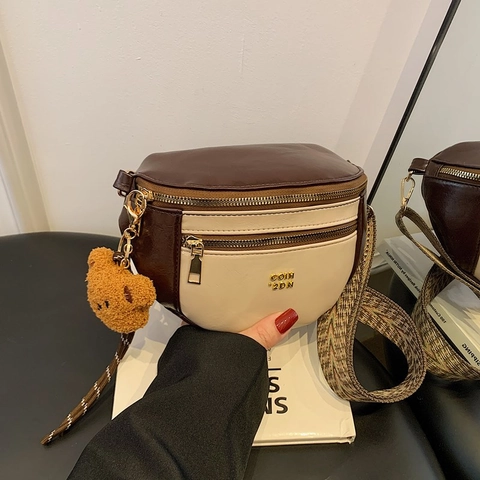 Mode PU Leder Brusttasche Für Frauen Vintage Color-Block Gürteltasche Mit Breitem Jacquard Gurt Und Bären Anhänger