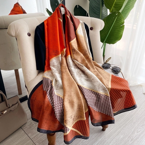 Sciarpa Scialle Da Donna Con Patchwork Geometrico In Raso Simulata E Stampa Pied De Poule Elegante E Versatile
