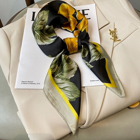Elegant Rose Floral Print Square Scarf Satin Feeling Polyester Satin Neck Wrap For Women Fashion Hair Accessory Headband