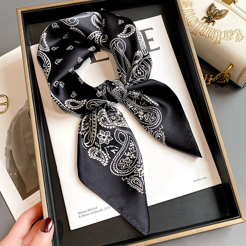 Satijnn Vierkante Sjaal Van MoerbeiSatijn Vintage Paisley Print Elegante Damessjaal Mode Accessoires