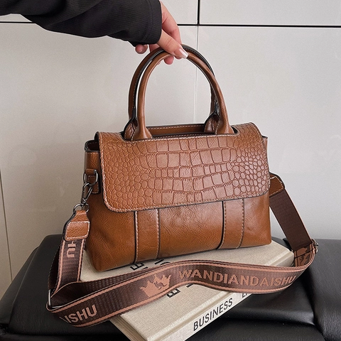 Crocodile Pattern PU Leather Handbag Women Large Capacity Wide Letter Strap Shoulder Crossbody Bag Fashion Retro