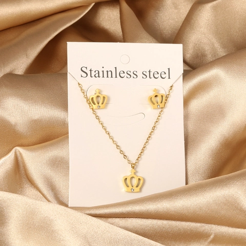 Fashion Stainless Steel Crown Jewelry Set For Women Zirconia Pendant Necklace And Stud Earrings Gold Silver Plated Elegant Choker Set