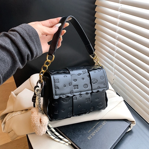 Women Scalloped Crossbody Bag PU Leather Woven Embossed Cartoon Magnetic Closure Small Square Handbag With Plush Bear