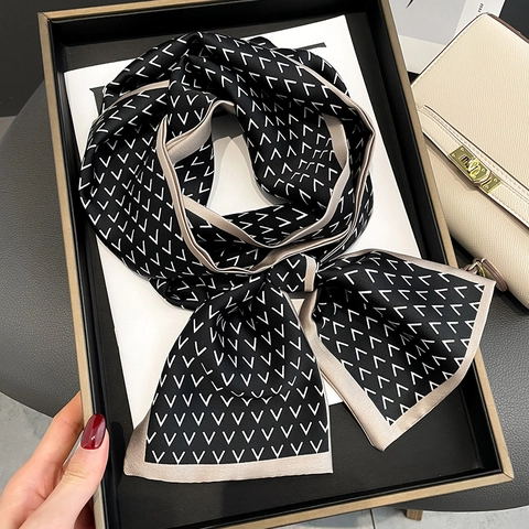 Damen Satin Schmaler Langer Schal Elegant Geometrisch V Buchstabe Muster Haarschleife Taschengriff Seidenlook Halstuch
