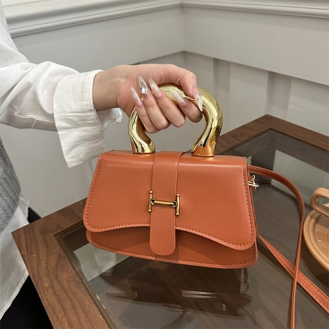 Fashion PU Leather Crossbody Bag For Women Vintage Small Square Handbag With Irregular Golden Metal Handle And Metal Buckle