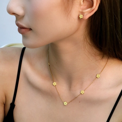 Eleganti Gioielli A Fiore In Acciaio Inossidabile Placcato Oro Collana Floreale A Cinque Petali E Orecchini Per Donne