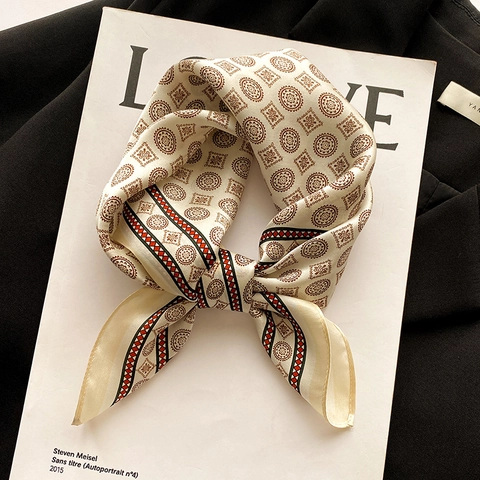 Elegante Foulard Quadrato In Raso Di Gelso Satinata Con Stampa Geometrica Retro Sciarpa Per Donna Stile Da Ufficio E Professionale
