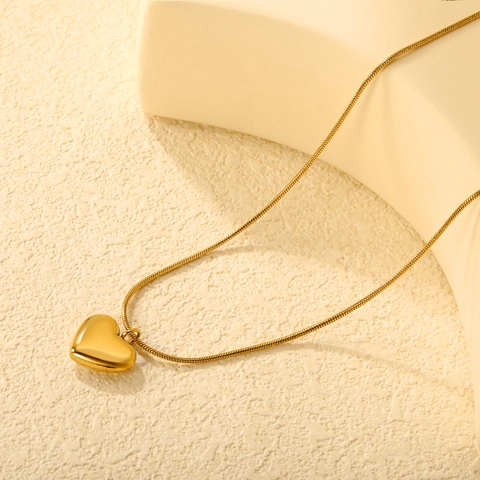 Collar Con Colgante De Corazón Acero Inoxidable Chapado En Oro Cadena De Serpiente Pulido Accesorio Para Mujer