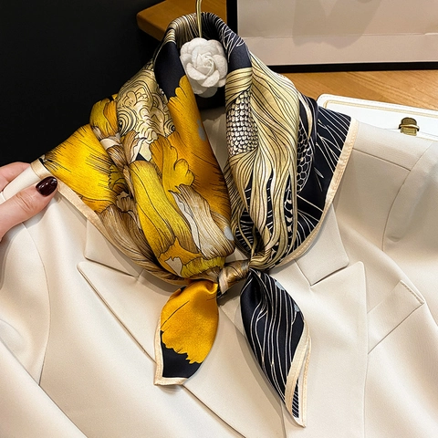 Carré De Satin En Satin De Mûrier Élégant Imprimé Floral Foulard Pour Femmes Mode Décoratif Accessoire Artistique