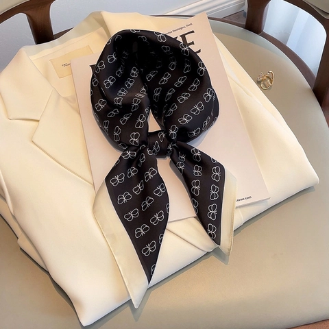 Elegante Foulard Quadrato in Raso Stile Francese per Donna Stampa a Farfalla Fascia per Capelli Accessorio per Borsa 70cm