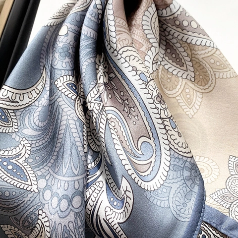 Foulard Quadrato In Raso Con Stampa Paisley Raso Di Gelso Sciarpa Da Collo Moda Floreale Per Donna