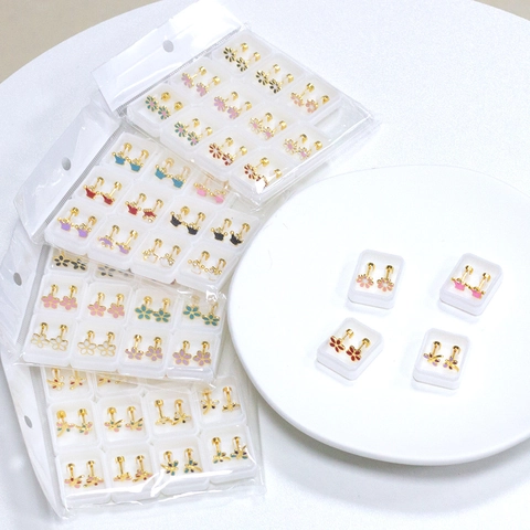 Orecchini a Bottone in Acciaio Inossidabile Margherita Fiore Corona Stella Cuore Libellula per Donna Ipoallergenico Vite Oro Argento Gioielli