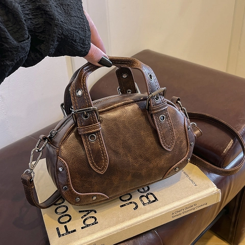 Bolso Bowling Vintage Mujer Cuero PU Decoración De Remaches Retro Boston Bolso Bandolera Y2K Moto Style Bolso De Hombro