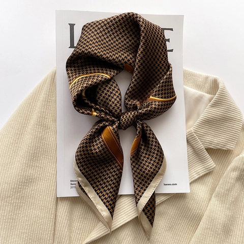 Carré De Satin En Mûrier Élégant Motif Pied-De-Poule Imprimé Cheval Foulard Femmes Accessoire Professionnel Vintage