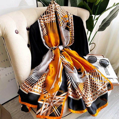 Sciarpa Elegante Da Donna In Finta Raso Con Stampa Geometrica Di Cavallo Protezione Solare Leggera