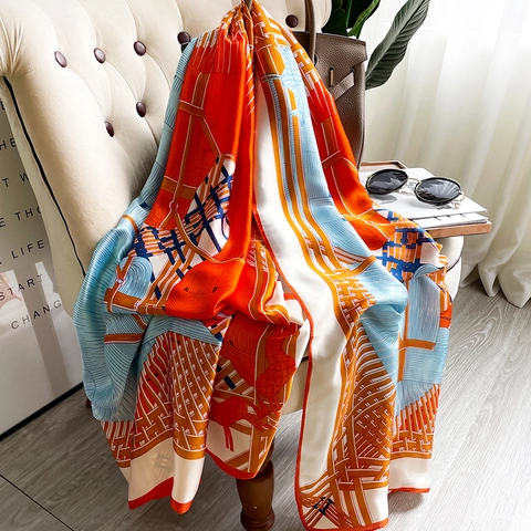 Sciarpa Elegante Da Donna In Finta Raso Con Stampa Geometrica Di Cavallo Protezione Solare Leggera