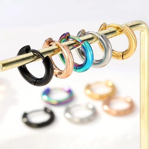 Stainless Steel Round Hoop Earrings For Women Men Huggie Ear Buckle Gold Silver Black Rose Gold Rainbow Geometric Fashion Jewelry