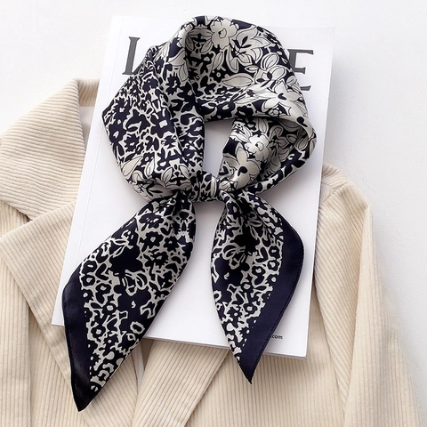 100% Mulberry Silk Scarf For Women Floral Tree Bird Print Fashion Square Silk Scarf Luxury Elegant Neck Scarf Accessory