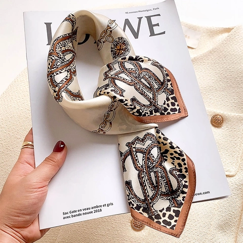 Women Mulberry Silk Square Scarf Luxury Gold Chain Leopard Baroque Pattern Fashion Professional Silk Neck Scarf Decorative Head Scarf Hair Scarf