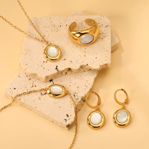 Collana Orecchini Bracciale Anello Acciaio Inossidabile Placcato Oro Conchiglia Bianca Pendente Ovale Minimalista Elegante Donne