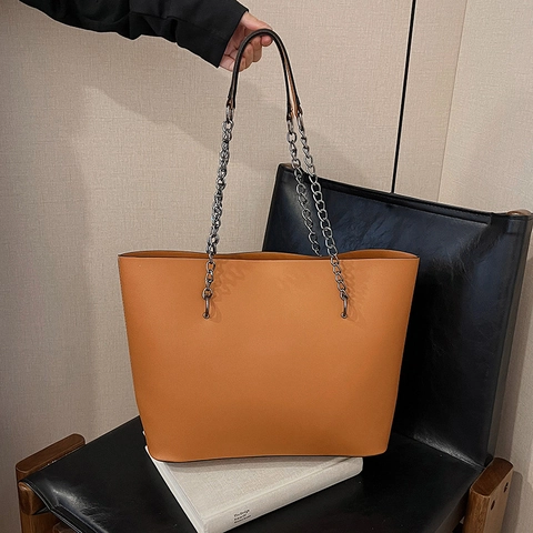 Damen Tote Bag Große Kapazität PU Leder Metallkette Schultergurt Minimalistische Retro Pendler Handtasche