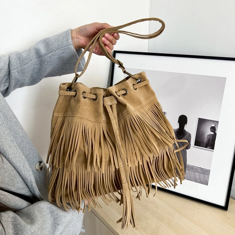 Borsa a Secchiello con Frange Effetto Scamosciato Vintage Per Donna Bohémien Coulisse Tracolla Texture Morbida Handbag