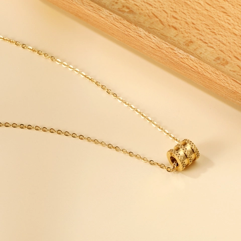 Collana Con Pendente a Cilindro Acciaio Inossidabile Placcato Oro Con Intarsio Di Conchiglia Zircone Catena Clavicola Donna