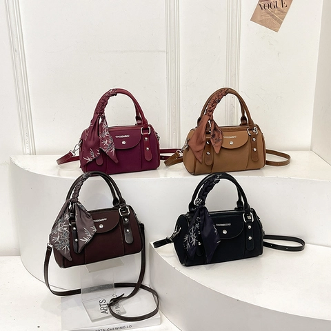 Borsa Boston Vintage Donna Pelle PU Borsa A Tracolla Manico Con Sciarpa Decorazione Borchie Moda Versatile