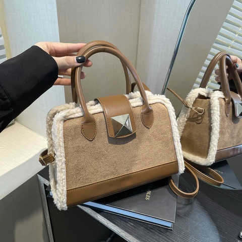 Women Vintage Suede Plush Stitching Handbag Lamb Wool Trim Crossbody Shoulder Bag With Golden Square Pyramid Rivet