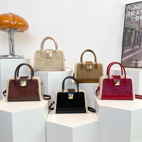 Women Vintage Suede Plush Stitching Handbag Lamb Wool Trim Crossbody Shoulder Bag With Golden Square Pyramid Rivet